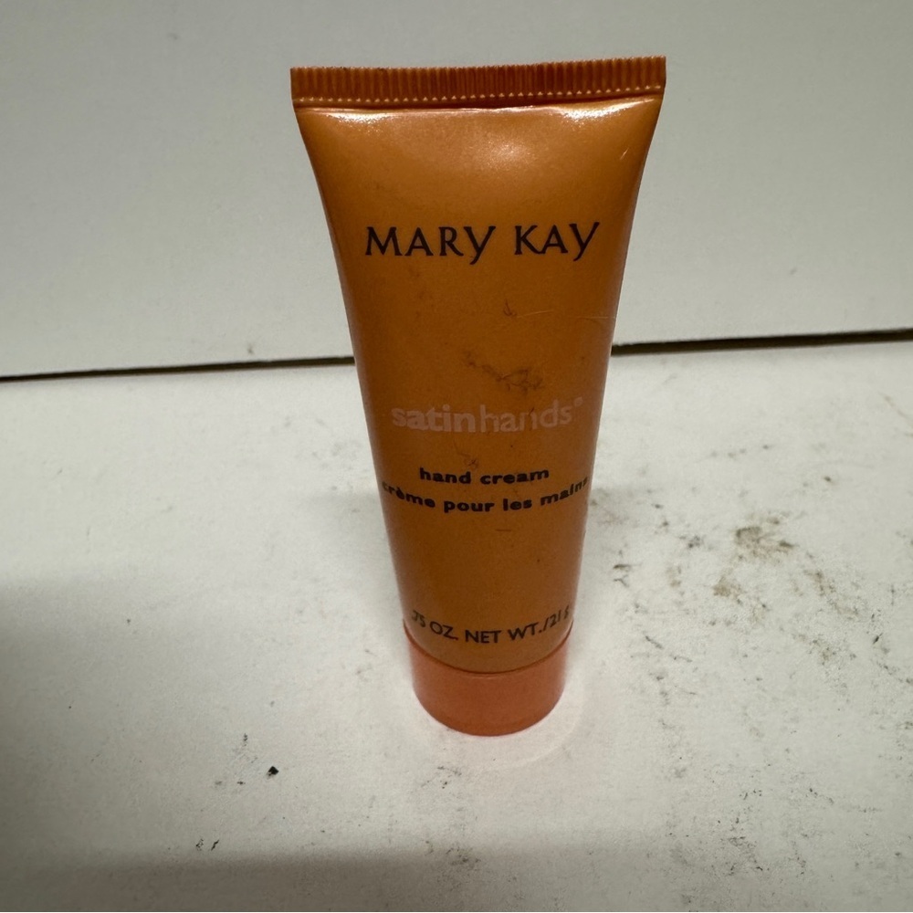Mary Kay Satin Hands Hand Cream .75 OZ